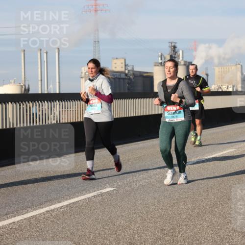 03.10.2025 - Köhlbrandbrückenlauf Lena Gebhardt http://msf.ph/oto/9140748 03.10.2025 09:58:31 Position 2 1719, 2678 meine-sportfotos.de