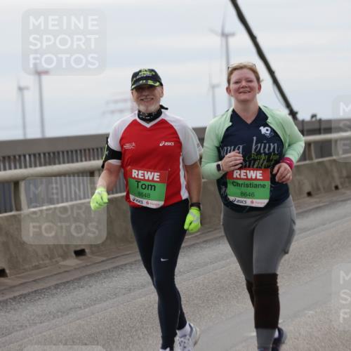 03.10.2025 - Köhlbrandbrückenlauf Jannik Wohlers http://msf.ph/oto/9140754 03.10.2025 16:12:36 Position 1 8648, 8646 meine-sportfotos.de