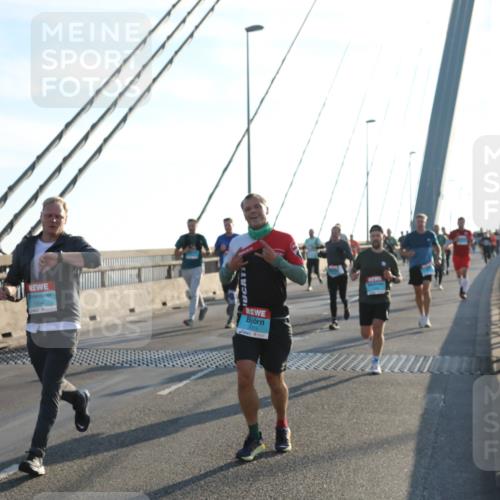 03.10.2025 - Köhlbrandbrückenlauf Yannick Fuchs http://msf.ph/oto/9140755 03.10.2025 08:25:38 Position 2 1334, 3053 meine-sportfotos.de