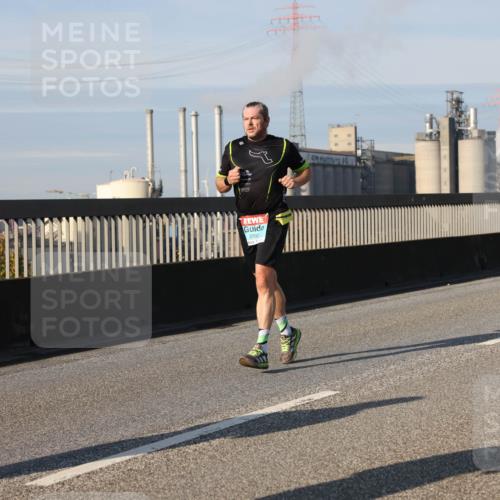 03.10.2025 - Köhlbrandbrückenlauf Lena Gebhardt http://msf.ph/oto/9140775 03.10.2025 09:58:33 Position 2  meine-sportfotos.de
