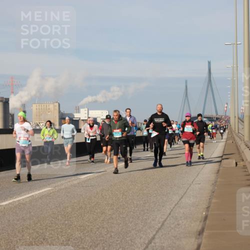 03.10.2025 - Köhlbrandbrückenlauf Lena Gebhardt http://msf.ph/oto/9140808 03.10.2025 09:58:36 Position 2  meine-sportfotos.de
