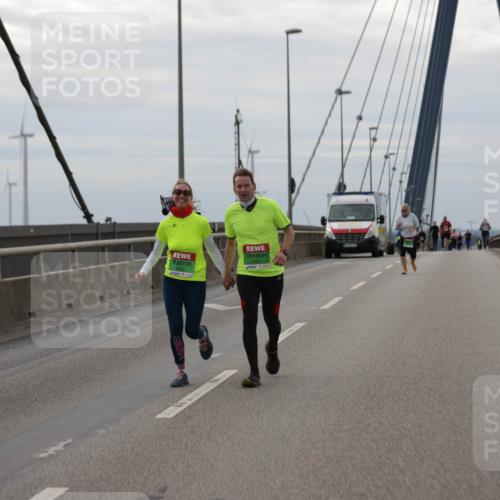 03.10.2025 - Köhlbrandbrückenlauf Jannik Wohlers http://msf.ph/oto/9140816 03.10.2025 16:12:52 Position 1  meine-sportfotos.de
