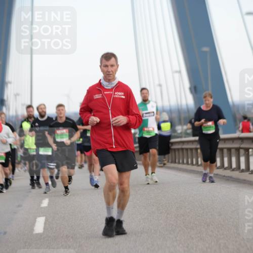 03.10.2025 - Köhlbrandbrückenlauf Jannik Wohlers http://msf.ph/oto/9140825 03.10.2025 15:33:01 Position 1 9400 meine-sportfotos.de