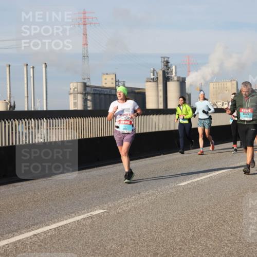 03.10.2025 - Köhlbrandbrückenlauf Lena Gebhardt http://msf.ph/oto/9140827 03.10.2025 09:58:38 Position 2 3833, 3488 meine-sportfotos.de