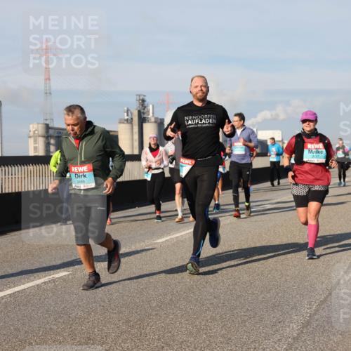 03.10.2025 - Köhlbrandbrückenlauf Lena Gebhardt http://msf.ph/oto/9140857 03.10.2025 09:58:40 Position 2 3488, 2017 meine-sportfotos.de