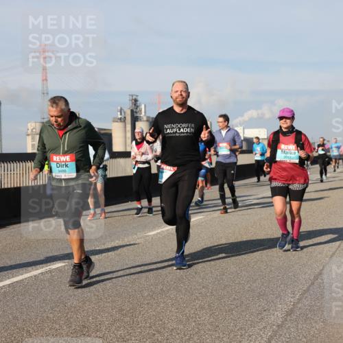 03.10.2025 - Köhlbrandbrückenlauf Lena Gebhardt http://msf.ph/oto/9140865 03.10.2025 09:58:40 Position 2 3488, 2017 meine-sportfotos.de