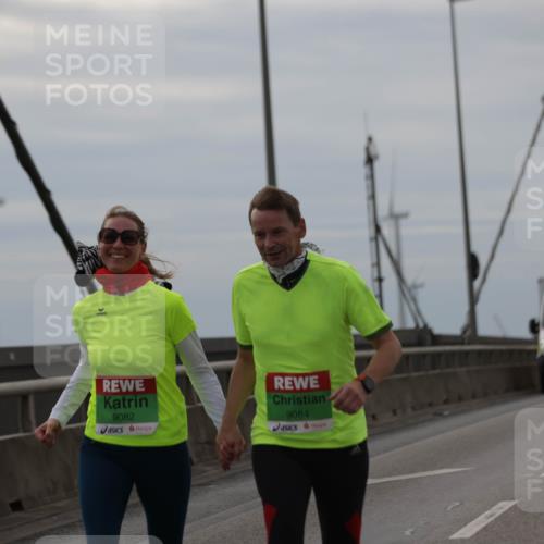 03.10.2025 - Köhlbrandbrückenlauf Jannik Wohlers http://msf.ph/oto/9140883 03.10.2025 16:12:53 Position 1 9082, 9084 meine-sportfotos.de