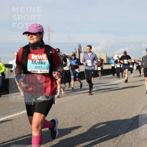 03.10.2025 - Köhlbrandbrückenlauf Lena Gebhardt http://msf.ph/oto/9140892 03.10.2025 09:58:41 Position 2 2017 meine-sportfotos.de