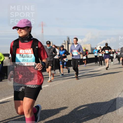 03.10.2025 - Köhlbrandbrückenlauf Lena Gebhardt http://msf.ph/oto/9140894 03.10.2025 09:58:41 Position 2 2017 meine-sportfotos.de