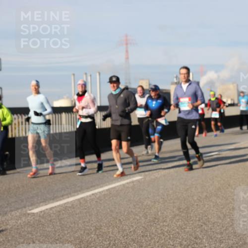 03.10.2025 - Köhlbrandbrückenlauf Lena Gebhardt http://msf.ph/oto/9140899 03.10.2025 09:58:42 Position 2  meine-sportfotos.de