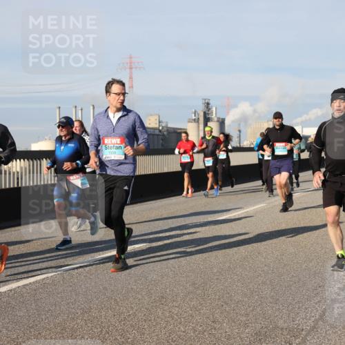 03.10.2025 - Köhlbrandbrückenlauf Lena Gebhardt http://msf.ph/oto/9140909 03.10.2025 09:58:43 Position 2 1556 meine-sportfotos.de