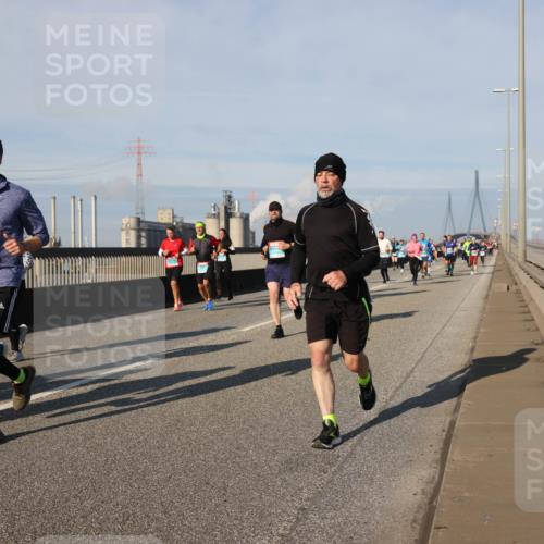 03.10.2025 - Köhlbrandbrückenlauf Lena Gebhardt http://msf.ph/oto/9140917 03.10.2025 09:58:43 Position 2  meine-sportfotos.de