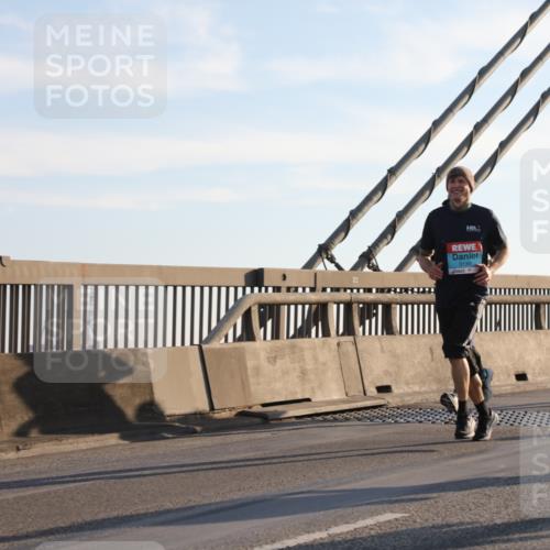 03.10.2025 - Köhlbrandbrückenlauf Yannick Fuchs http://msf.ph/oto/9140919 03.10.2025 08:25:49 Position 2 3139 meine-sportfotos.de