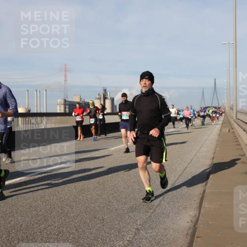 03.10.2025 - Köhlbrandbrückenlauf Lena Gebhardt http://msf.ph/oto/9140920 03.10.2025 09:58:44 Position 2 1556 meine-sportfotos.de