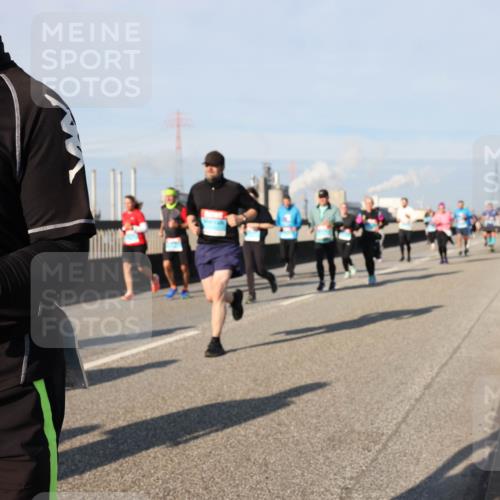 03.10.2025 - Köhlbrandbrückenlauf Lena Gebhardt http://msf.ph/oto/9140939 03.10.2025 09:58:45 Position 2  meine-sportfotos.de