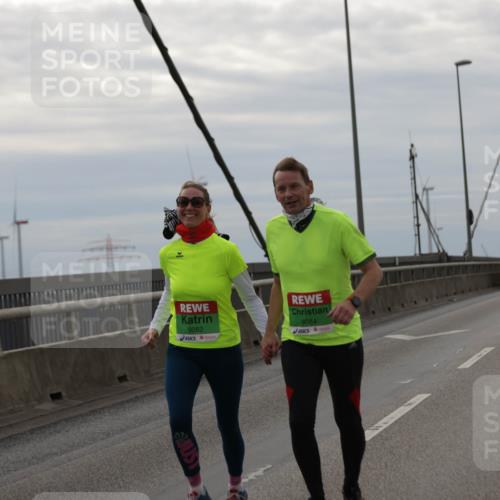 03.10.2025 - Köhlbrandbrückenlauf Jannik Wohlers http://msf.ph/oto/9140940 03.10.2025 16:12:54 Position 1 9082, 9084 meine-sportfotos.de