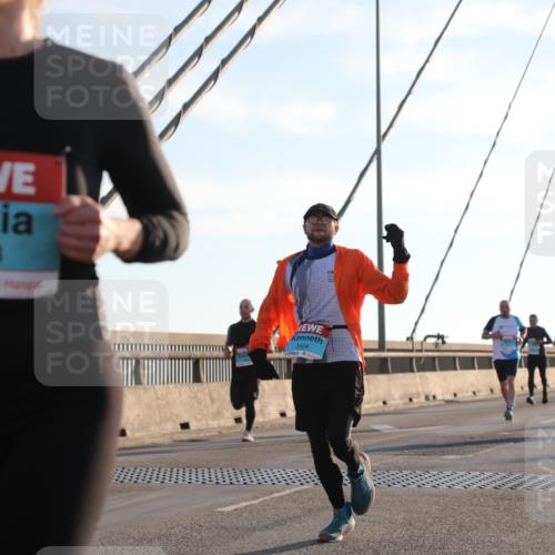 03.10.2025 - Köhlbrandbrückenlauf Yannick Fuchs http://msf.ph/oto/9140951 03.10.2025 08:25:52 Position 2 1208, 3164 meine-sportfotos.de
