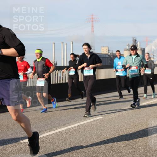 03.10.2025 - Köhlbrandbrückenlauf Lena Gebhardt http://msf.ph/oto/9140960 03.10.2025 09:58:46 Position 2 2785 meine-sportfotos.de