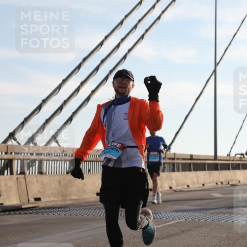 03.10.2025 - Köhlbrandbrückenlauf Yannick Fuchs http://msf.ph/oto/9140975 03.10.2025 08:25:53 Position 2 3164 meine-sportfotos.de