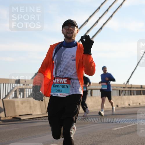 03.10.2025 - Köhlbrandbrückenlauf Yannick Fuchs http://msf.ph/oto/9140986 03.10.2025 08:25:53 Position 2 3164 meine-sportfotos.de