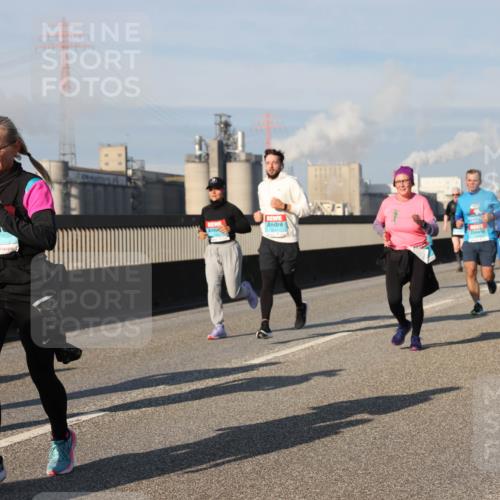 03.10.2025 - Köhlbrandbrückenlauf Lena Gebhardt http://msf.ph/oto/9140991 03.10.2025 09:58:48 Position 2 2641, 2789 meine-sportfotos.de