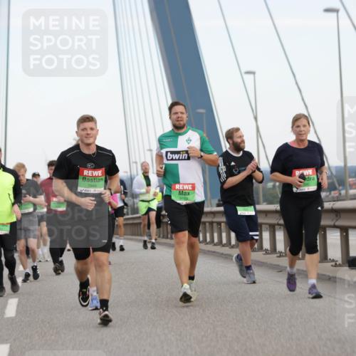 03.10.2025 - Köhlbrandbrückenlauf Jannik Wohlers http://msf.ph/oto/9140996 03.10.2025 15:33:05 Position 1 7945, 9163 meine-sportfotos.de