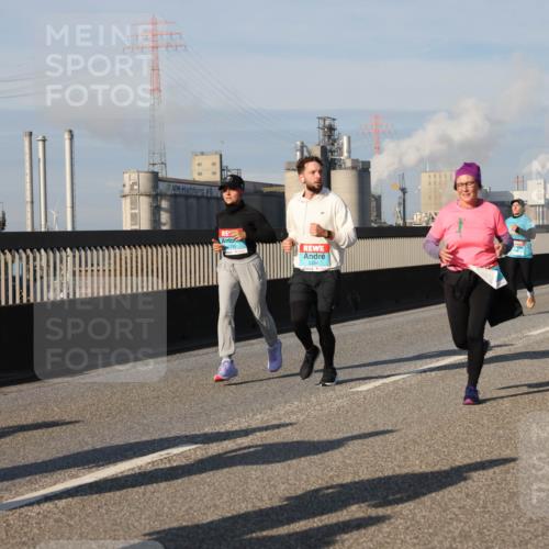 03.10.2025 - Köhlbrandbrückenlauf Lena Gebhardt http://msf.ph/oto/9141005 03.10.2025 09:58:48 Position 2 2254 meine-sportfotos.de