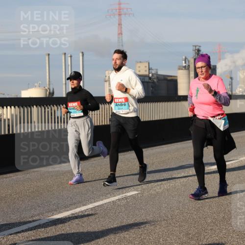 03.10.2025 - Köhlbrandbrückenlauf Lena Gebhardt http://msf.ph/oto/9141020 03.10.2025 09:58:49 Position 2 2254 meine-sportfotos.de
