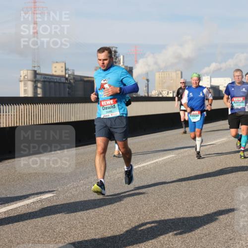 03.10.2025 - Köhlbrandbrückenlauf Lena Gebhardt http://msf.ph/oto/9141048 03.10.2025 09:58:51 Position 2 4, 3446 meine-sportfotos.de