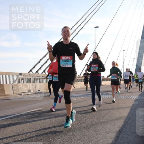 03.10.2025 - Köhlbrandbrückenlauf Yannick Fuchs http://msf.ph/oto/9141057 03.10.2025 08:25:58 Position 2 1595, 1045 meine-sportfotos.de