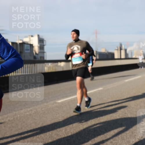 03.10.2025 - Köhlbrandbrückenlauf Lena Gebhardt http://msf.ph/oto/9141112 03.10.2025 09:58:55 Position 2  meine-sportfotos.de