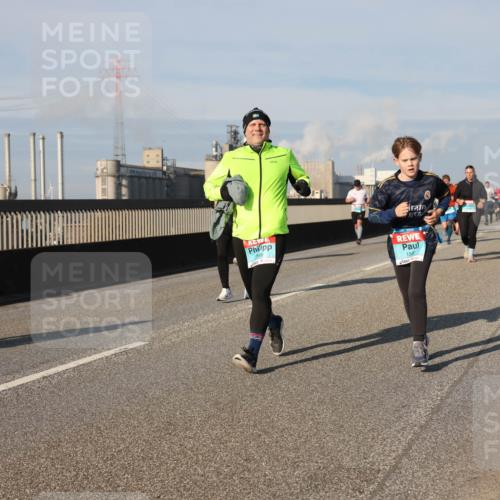 03.10.2025 - Köhlbrandbrückenlauf Lena Gebhardt http://msf.ph/oto/9141140 03.10.2025 09:58:57 Position 2 549, 15 meine-sportfotos.de