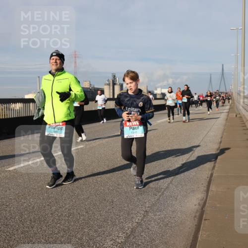 03.10.2025 - Köhlbrandbrückenlauf Lena Gebhardt http://msf.ph/oto/9141163 03.10.2025 09:58:58 Position 2 1549, 1548 meine-sportfotos.de