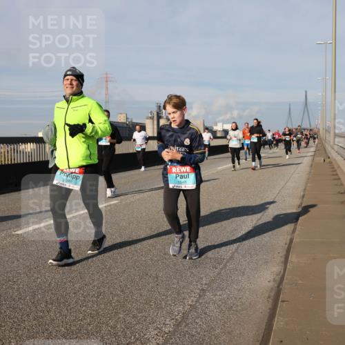 03.10.2025 - Köhlbrandbrückenlauf Lena Gebhardt http://msf.ph/oto/9141165 03.10.2025 09:58:58 Position 2 1549, 1548 meine-sportfotos.de