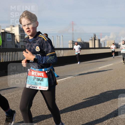 03.10.2025 - Köhlbrandbrückenlauf Lena Gebhardt http://msf.ph/oto/9141180 03.10.2025 09:58:59 Position 2 549, 1548 meine-sportfotos.de