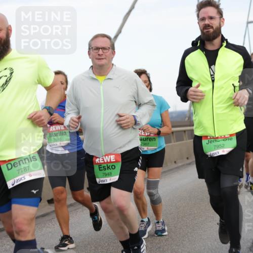03.10.2025 - Köhlbrandbrückenlauf Jannik Wohlers http://msf.ph/oto/9141181 03.10.2025 15:33:10 Position 1 7787, 7580, 7948, 7967, 7952, 7852, 7760 meine-sportfotos.de