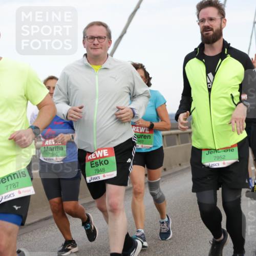 03.10.2025 - Köhlbrandbrückenlauf Jannik Wohlers http://msf.ph/oto/9141190 03.10.2025 15:33:10 Position 1 7787, 7580, 7948, 967, 7952, 7852, 6, 7190 meine-sportfotos.de