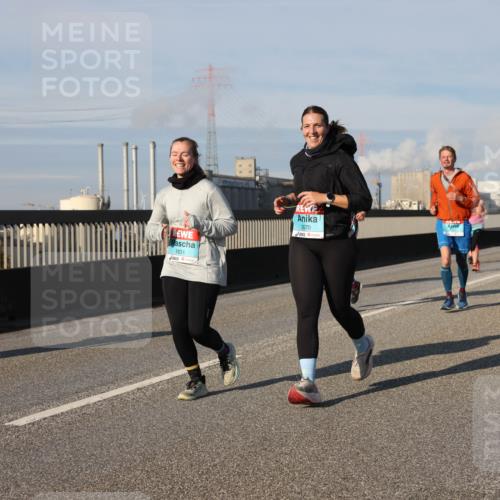 03.10.2025 - Köhlbrandbrückenlauf Lena Gebhardt http://msf.ph/oto/9141219 03.10.2025 09:59:02 Position 2 1831, 2670 meine-sportfotos.de