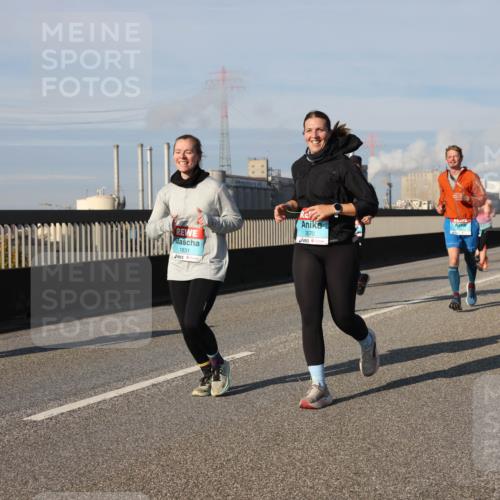 03.10.2025 - Köhlbrandbrückenlauf Lena Gebhardt http://msf.ph/oto/9141221 03.10.2025 09:59:02 Position 2 1831, 2670 meine-sportfotos.de