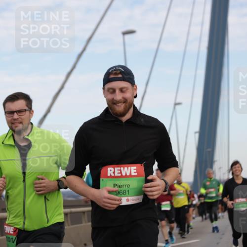 03.10.2025 - Köhlbrandbrückenlauf Jannik Wohlers http://msf.ph/oto/9141292 03.10.2025 15:34:23 Position 1 9681 meine-sportfotos.de