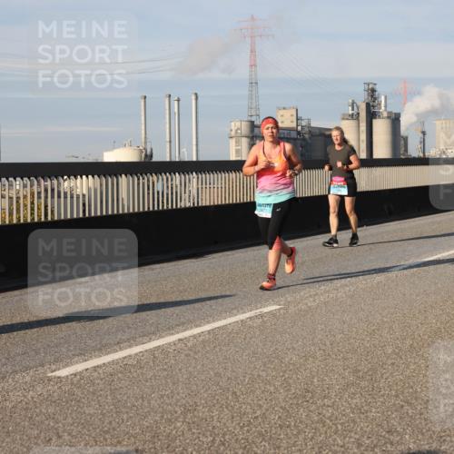 03.10.2025 - Köhlbrandbrückenlauf Lena Gebhardt http://msf.ph/oto/9141293 03.10.2025 09:59:06 Position 2  meine-sportfotos.de