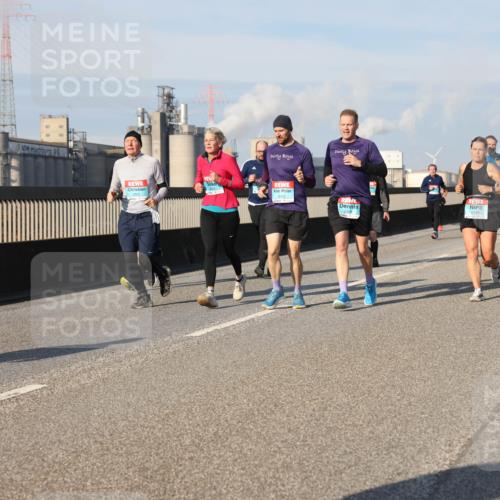 03.10.2025 - Köhlbrandbrückenlauf Lena Gebhardt http://msf.ph/oto/9141336 03.10.2025 09:59:08 Position 2  meine-sportfotos.de