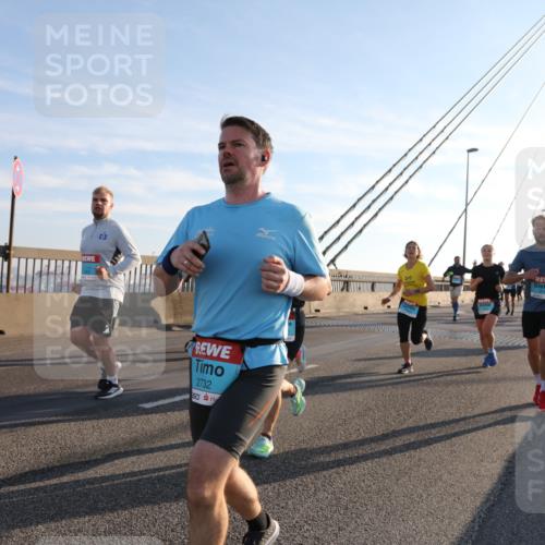 03.10.2025 - Köhlbrandbrückenlauf Yannick Fuchs http://msf.ph/oto/9141338 03.10.2025 08:26:14 Position 2 2732, 3710 meine-sportfotos.de