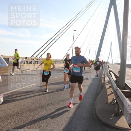 03.10.2025 - Köhlbrandbrückenlauf Yannick Fuchs http://msf.ph/oto/9141352 03.10.2025 08:26:14 Position 2 1092, 3710, 1227 meine-sportfotos.de