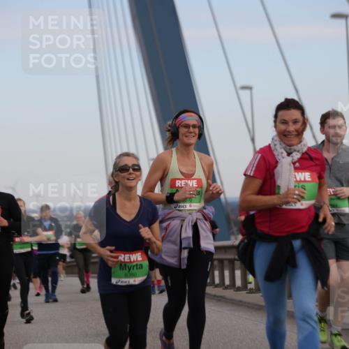 03.10.2025 - Köhlbrandbrückenlauf Jannik Wohlers http://msf.ph/oto/9141361 03.10.2025 15:34:28 Position 1 9387, 8360, 070 meine-sportfotos.de