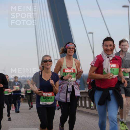 03.10.2025 - Köhlbrandbrückenlauf Jannik Wohlers http://msf.ph/oto/9141363 03.10.2025 15:34:28 Position 1 9387, 8360 meine-sportfotos.de