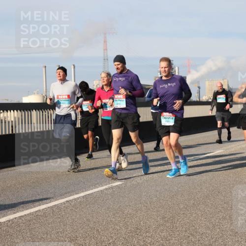 03.10.2025 - Köhlbrandbrückenlauf Lena Gebhardt http://msf.ph/oto/9141364 03.10.2025 09:59:10 Position 2 2851, 2242, 2269, 2349 meine-sportfotos.de