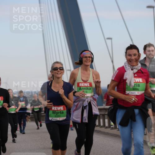 03.10.2025 - Köhlbrandbrückenlauf Jannik Wohlers http://msf.ph/oto/9141365 03.10.2025 15:34:28 Position 1 9387, 8360, 070, 8222 meine-sportfotos.de