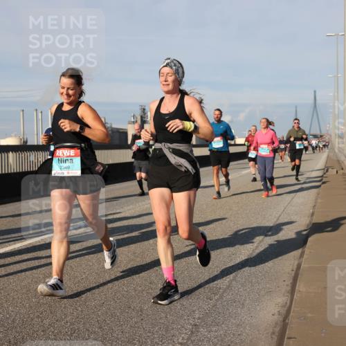03.10.2025 - Köhlbrandbrückenlauf Lena Gebhardt http://msf.ph/oto/9141390 03.10.2025 09:59:12 Position 2 2269, 2349 meine-sportfotos.de