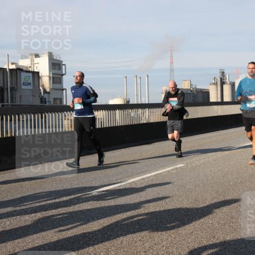 03.10.2025 - Köhlbrandbrückenlauf Lena Gebhardt http://msf.ph/oto/9141403 03.10.2025 09:59:13 Position 2 2544 meine-sportfotos.de